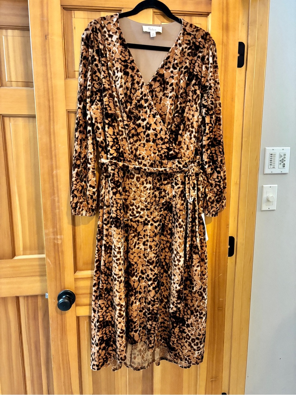 Nurture by Westbound Brown Leopard-Print Velvet Wrap Midi Dress 1X NWOT